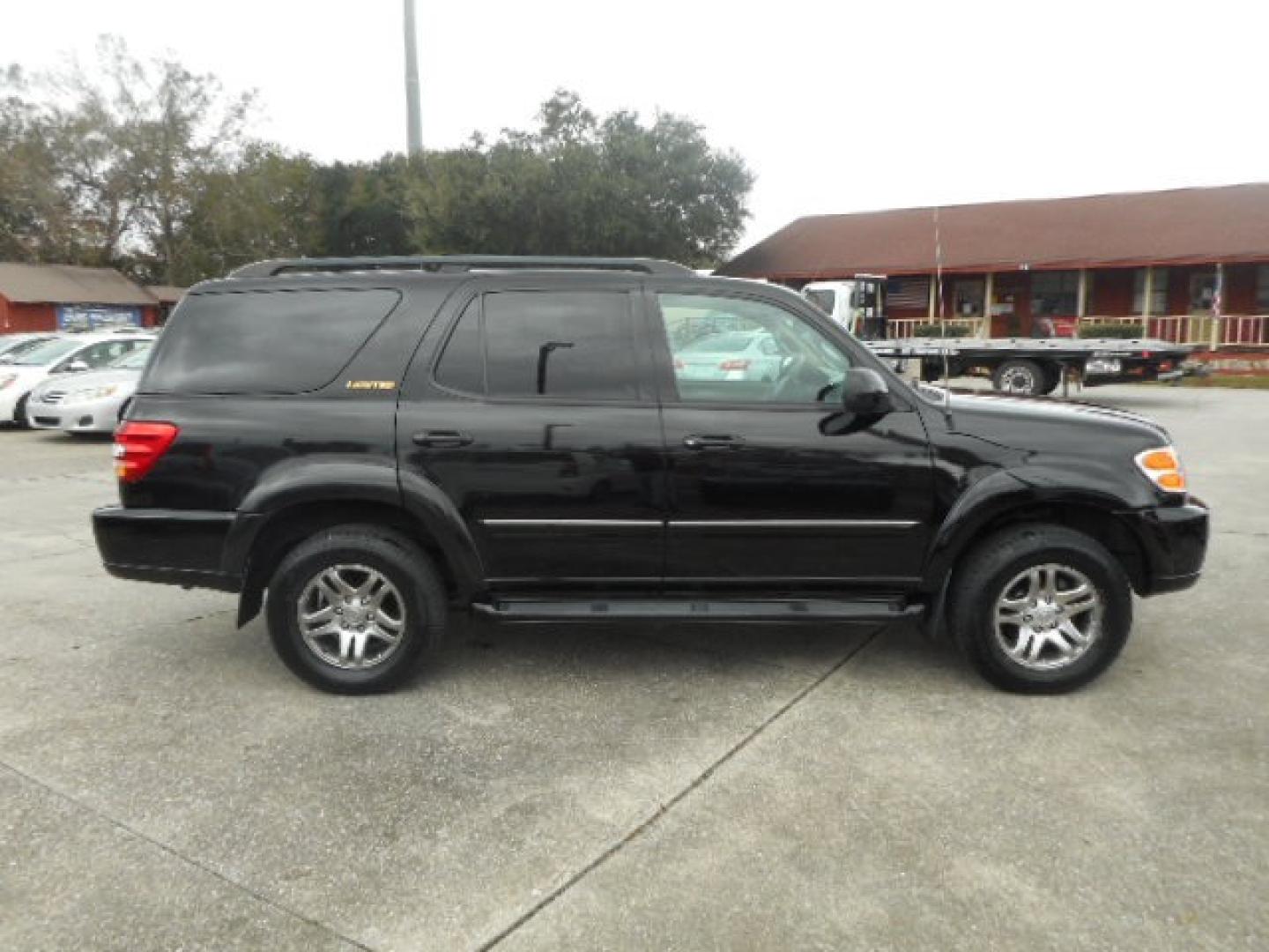 2004 BLACK TOYOTA SEQUOIA LIMITED (5TDZT38A34S) , located at 1200 Cassat Avenue, Jacksonville, FL, 32205, (904) 695-1885, 30.302404, -81.731033 - Photo#2