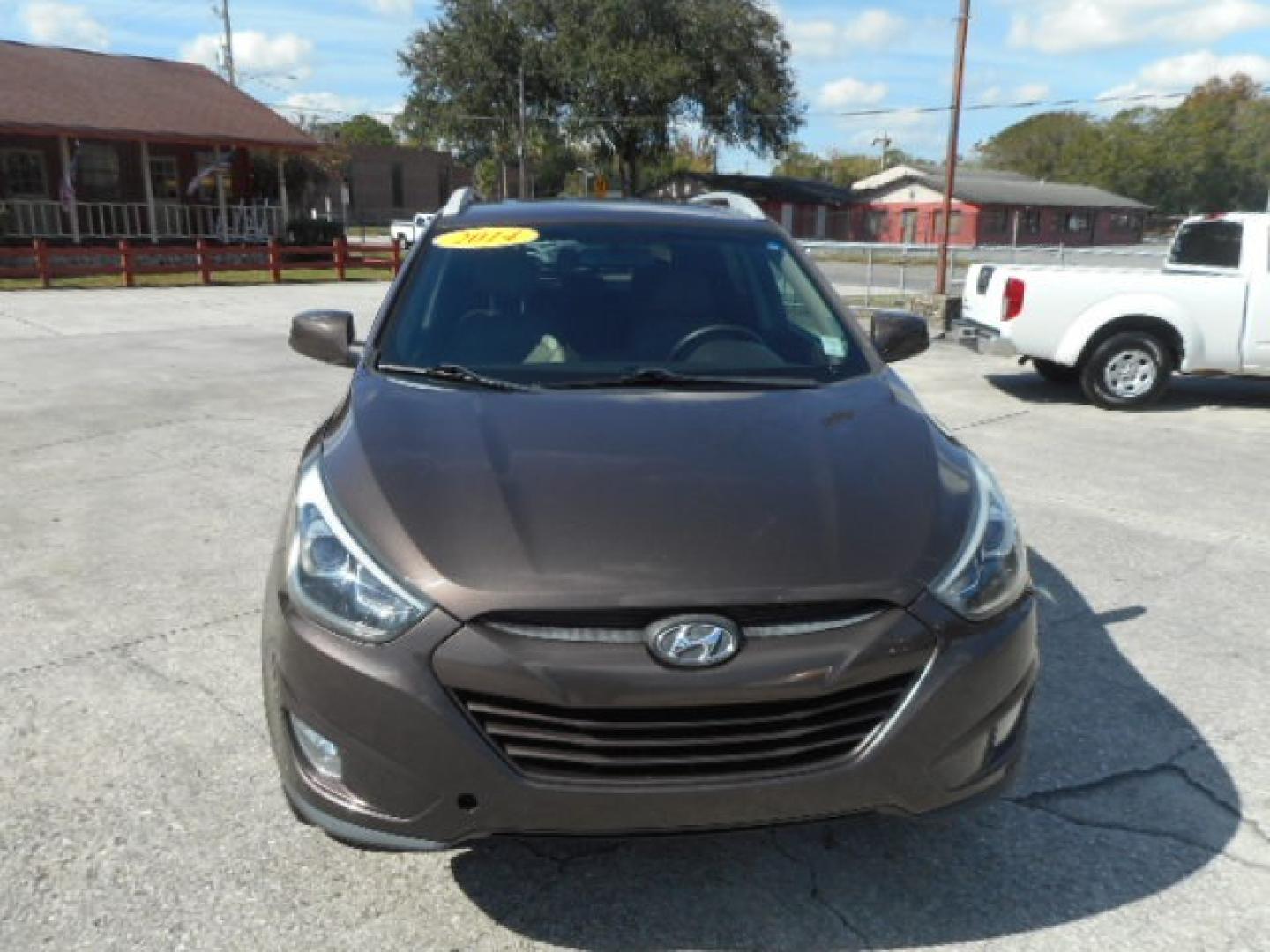 2014 BROWN HYUNDAI TUCSON LIMITED; SE (KM8JU3AG5EU) , located at 1200 Cassat Avenue, Jacksonville, FL, 32205, (904) 695-1885, 30.302404, -81.731033 - Photo#0