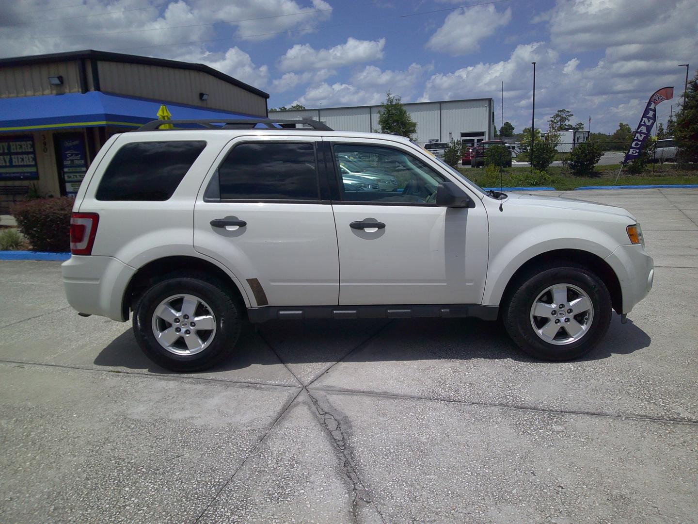 2012 WHITE FORD ESCAPE XLT (1FMCU0D70CK) , located at 390 Hansen Avenue, Orange Park, FL, 32065, (904) 276-7933, 30.130497, -81.787529 - Photo#2