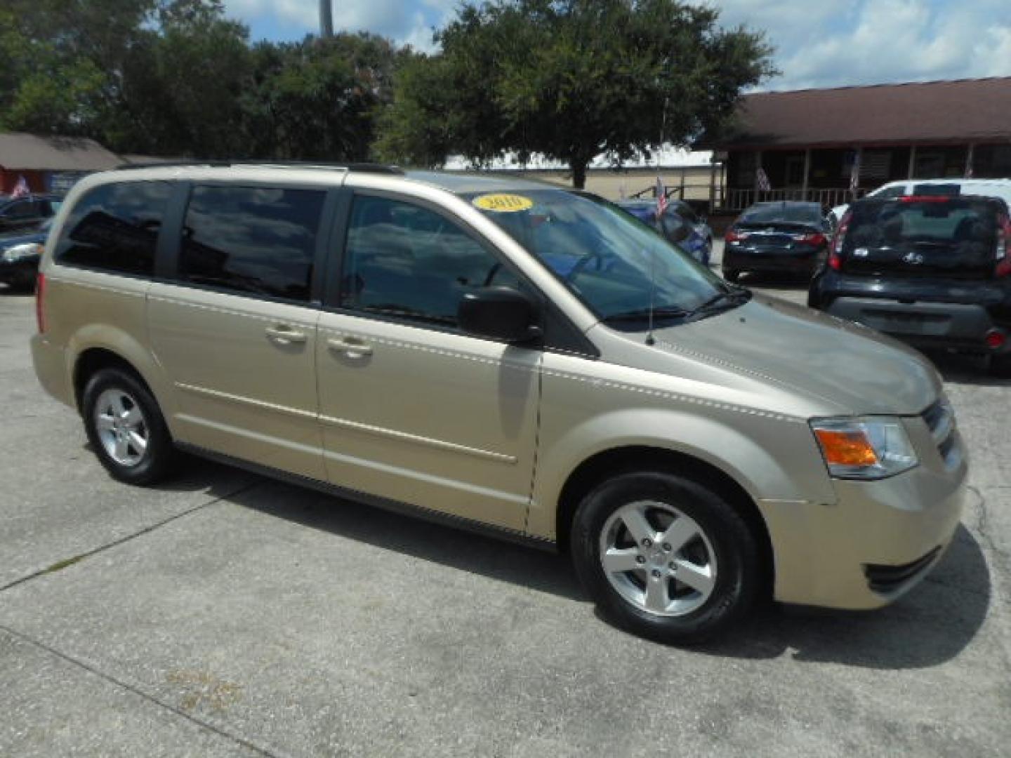 2010 GOLD DODGE GRAND CARAVAN HERO (2D4RN3D13AR) , located at 1200 Cassat Avenue, Jacksonville, FL, 32205, (904) 695-1885, 30.302404, -81.731033 - Photo#2