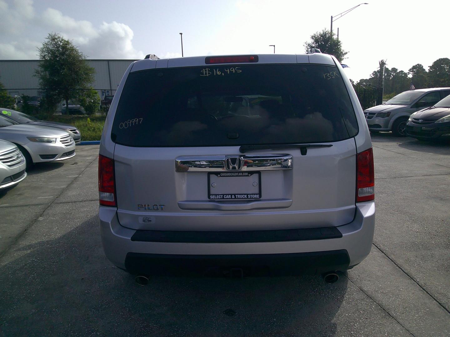 2010 GRAY HONDA PILOT EXL (5FNYF3H52AB) , located at 1200 Cassat Avenue, Jacksonville, FL, 32205, (904) 695-1885, 30.302404, -81.731033 - Photo#3