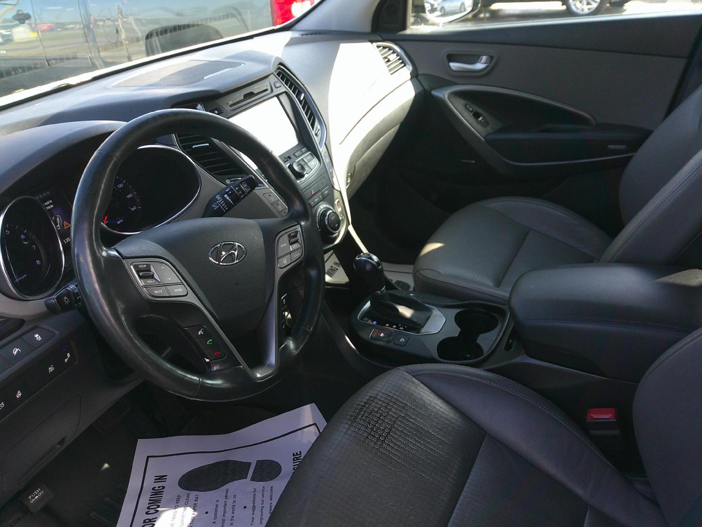 2014 WHITE HYUNDAI SANTA FE XL (KM8SR4HF2EU) , located at 1200 Cassat Avenue, Jacksonville, FL, 32205, (904) 695-1885, 30.302404, -81.731033 - Photo#1