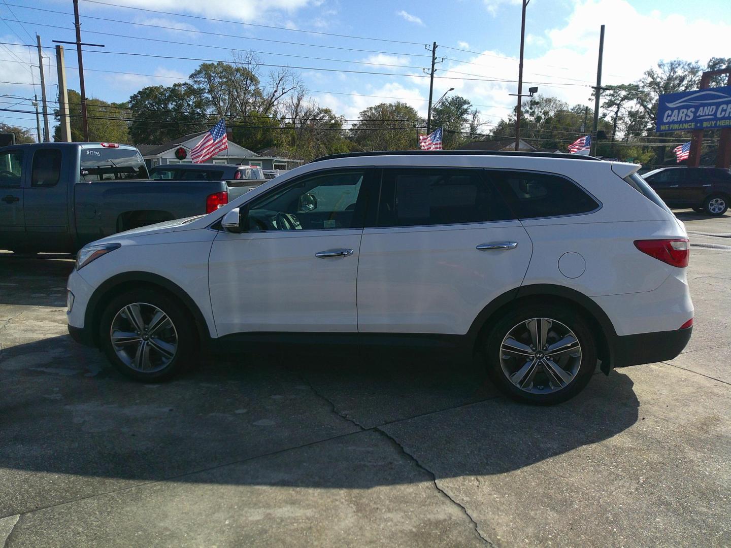 2014 WHITE HYUNDAI SANTA FE XL (KM8SR4HF2EU) , located at 1200 Cassat Avenue, Jacksonville, FL, 32205, (904) 695-1885, 30.302404, -81.731033 - Photo#2