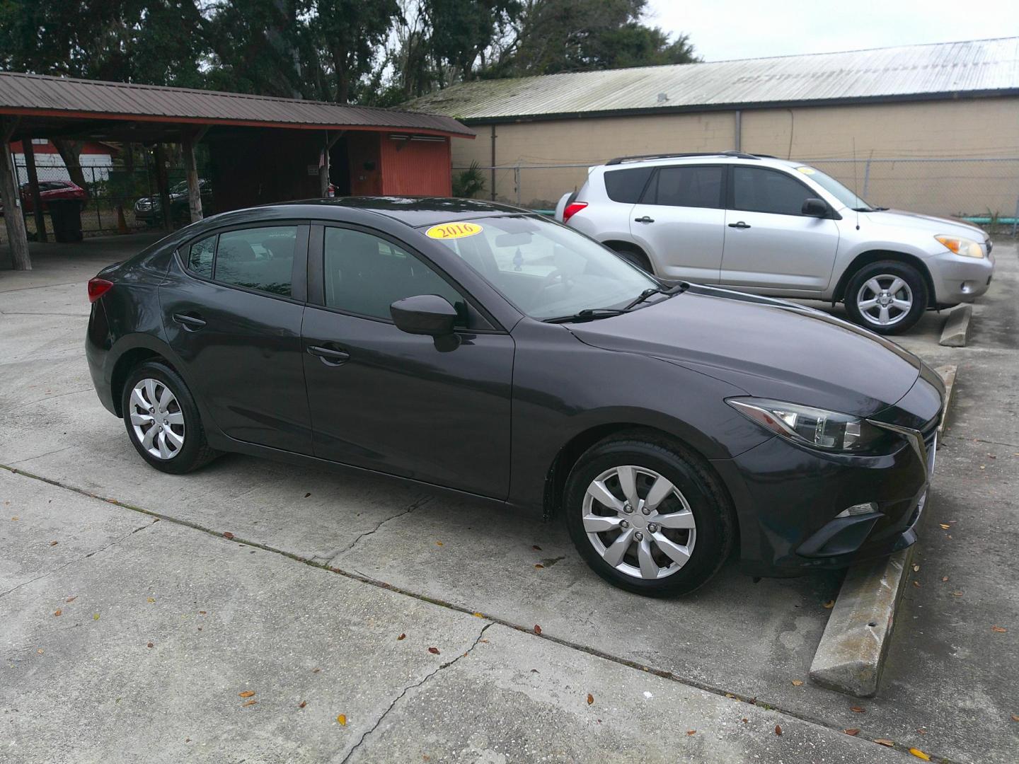 2016 GRAY MAZDA MAZDA3 I SV (3MZBM1T70GM) , located at 1200 Cassat Avenue, Jacksonville, FL, 32205, (904) 695-1885, 30.302404, -81.731033 - Photo#2