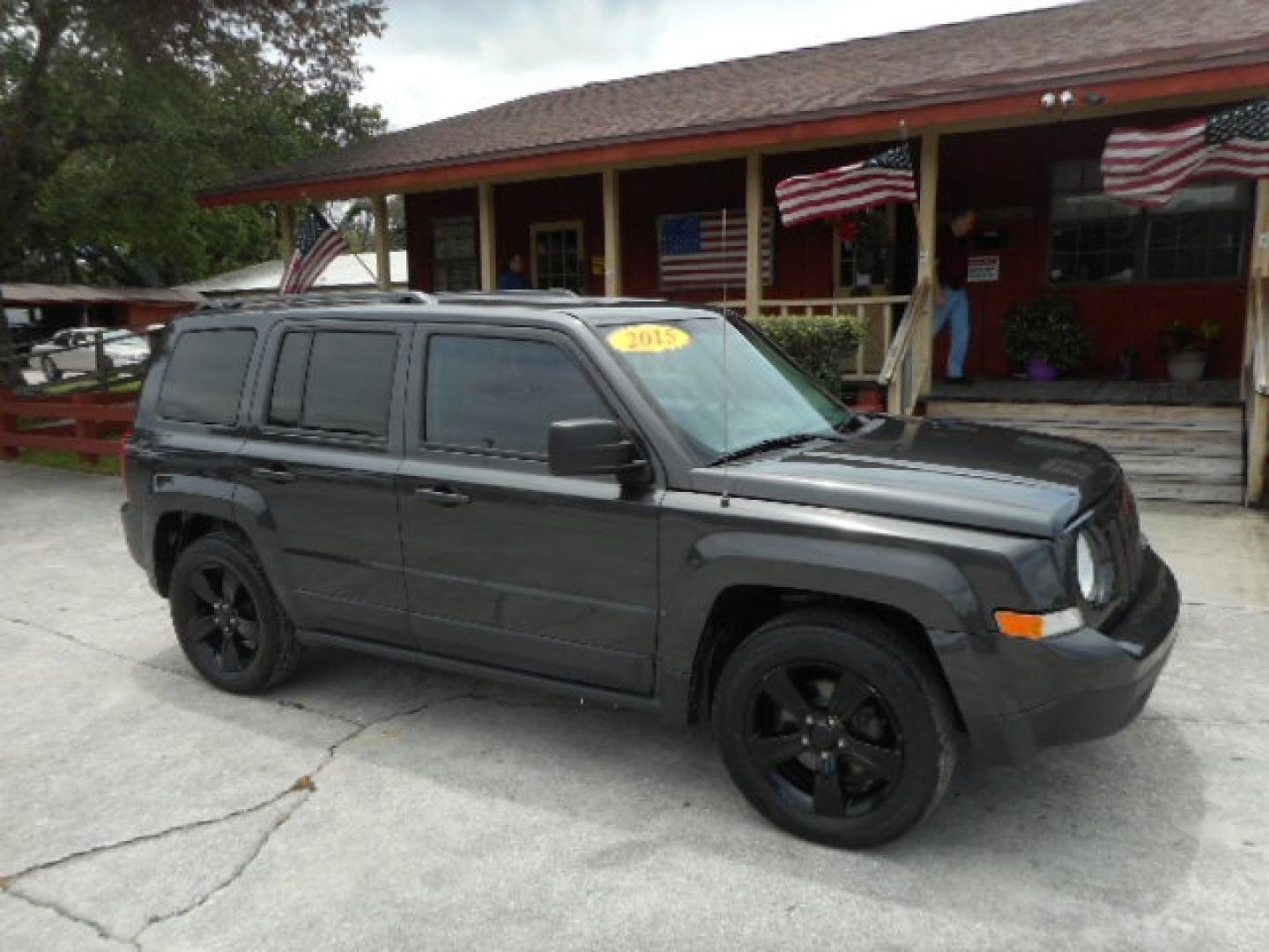 2015 GREEN JEEP PATRIOT SPORT (1C4NJPBA0FD) , located at 1200 Cassat Avenue, Jacksonville, FL, 32205, (904) 695-1885, 30.302404, -81.731033 - Photo#2