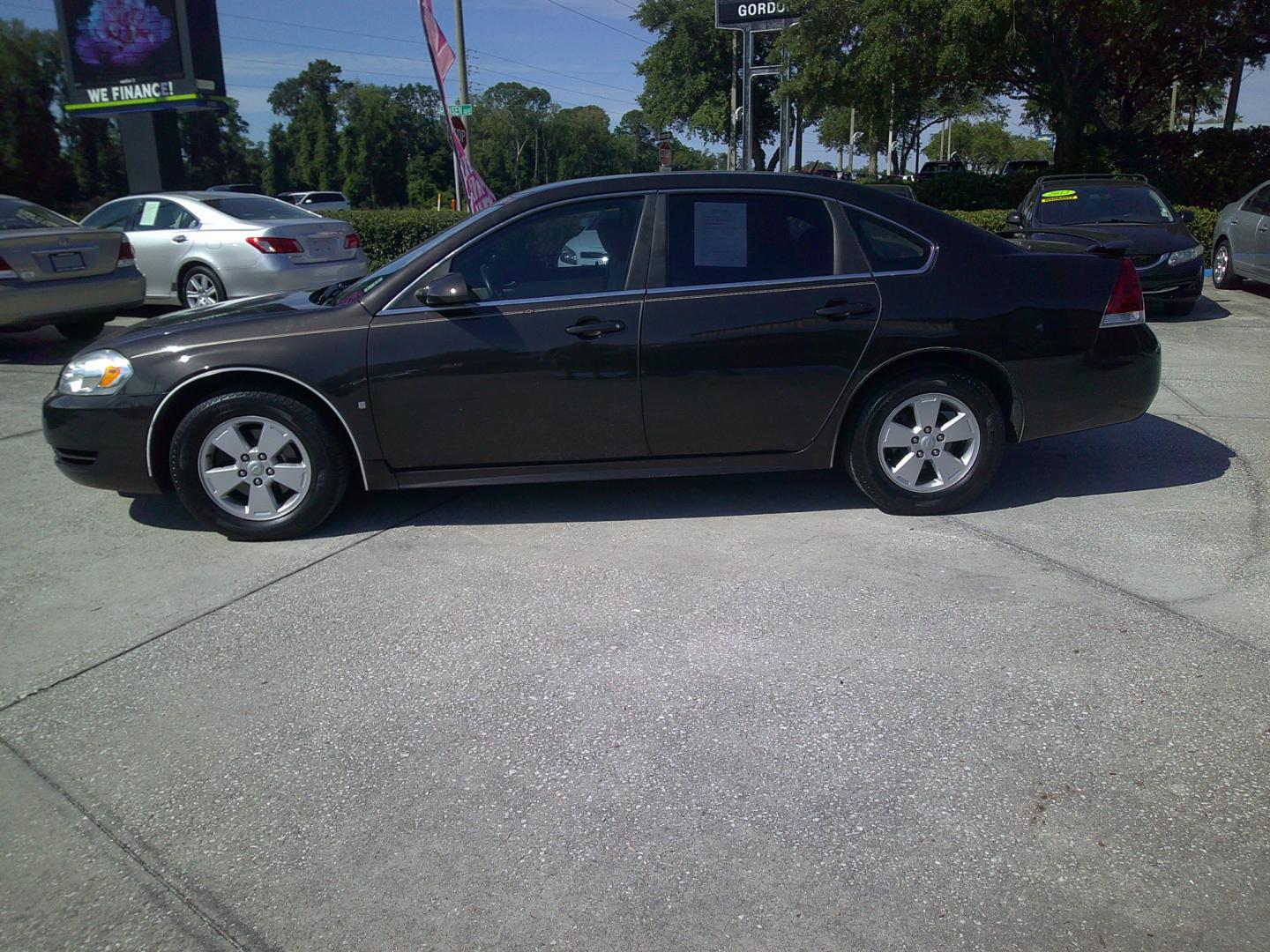 2009 BROWN CHEVROLET IMPALA LT (2G1WT57K091) , located at 1200 Cassat Avenue, Jacksonville, FL, 32205, (904) 695-1885, 30.302404, -81.731033 - Photo#4