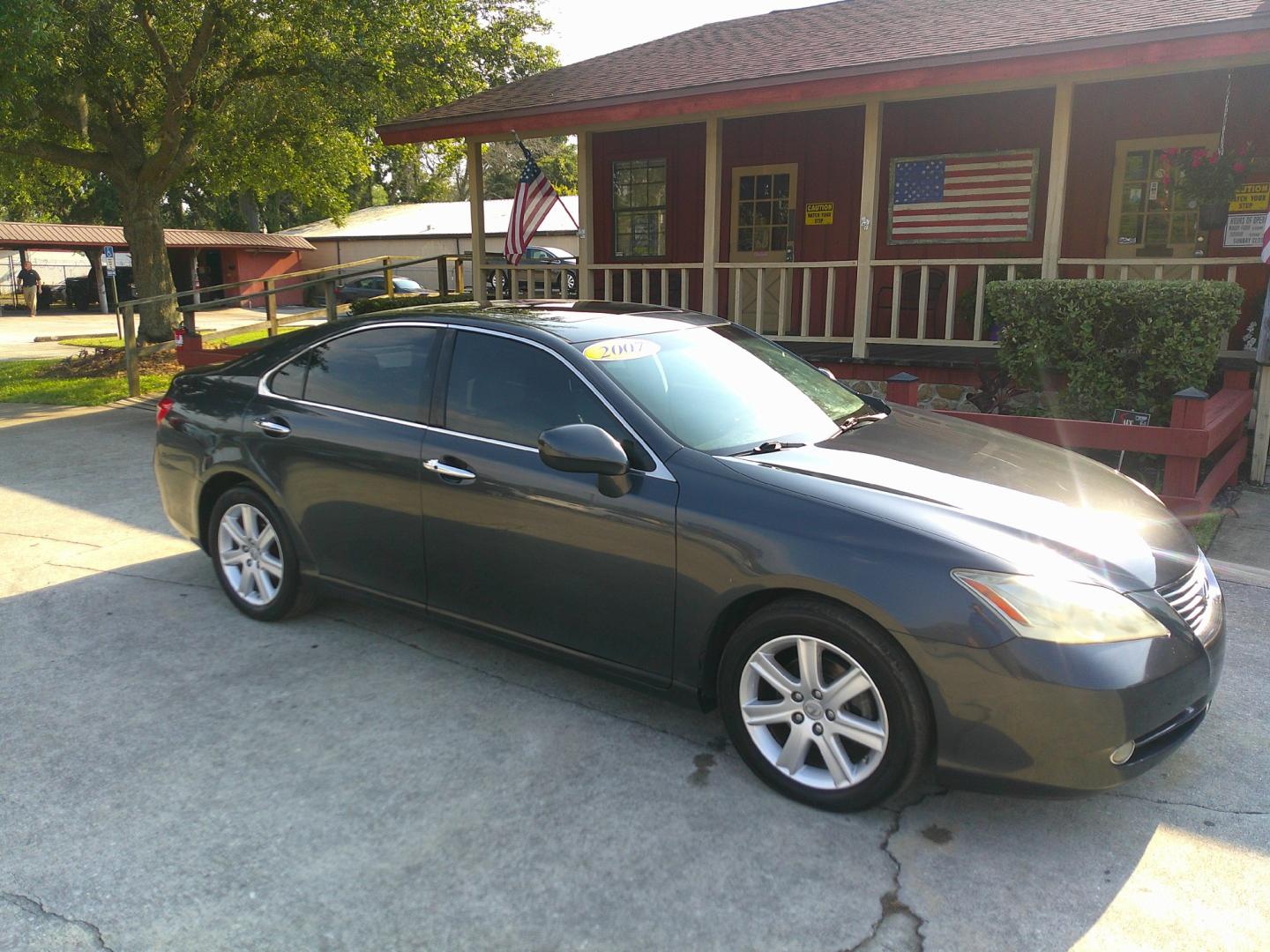 2007 GRAY LEXUS ES 350 BASE (JTHBJ46G572) , located at 10405 Abercorn Street, Savannah, GA, 31419, (912) 921-8965, 31.988262, -81.131760 - Photo#2