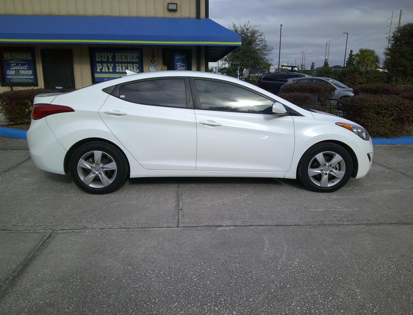 2013 WHITE HYUNDAI ELANTRA GLS; LIMITED (5NPDH4AE1DH) , located at 390 Hansen Avenue, Orange Park, FL, 32065, (904) 276-7933, 30.130497, -81.787529 - Photo#2