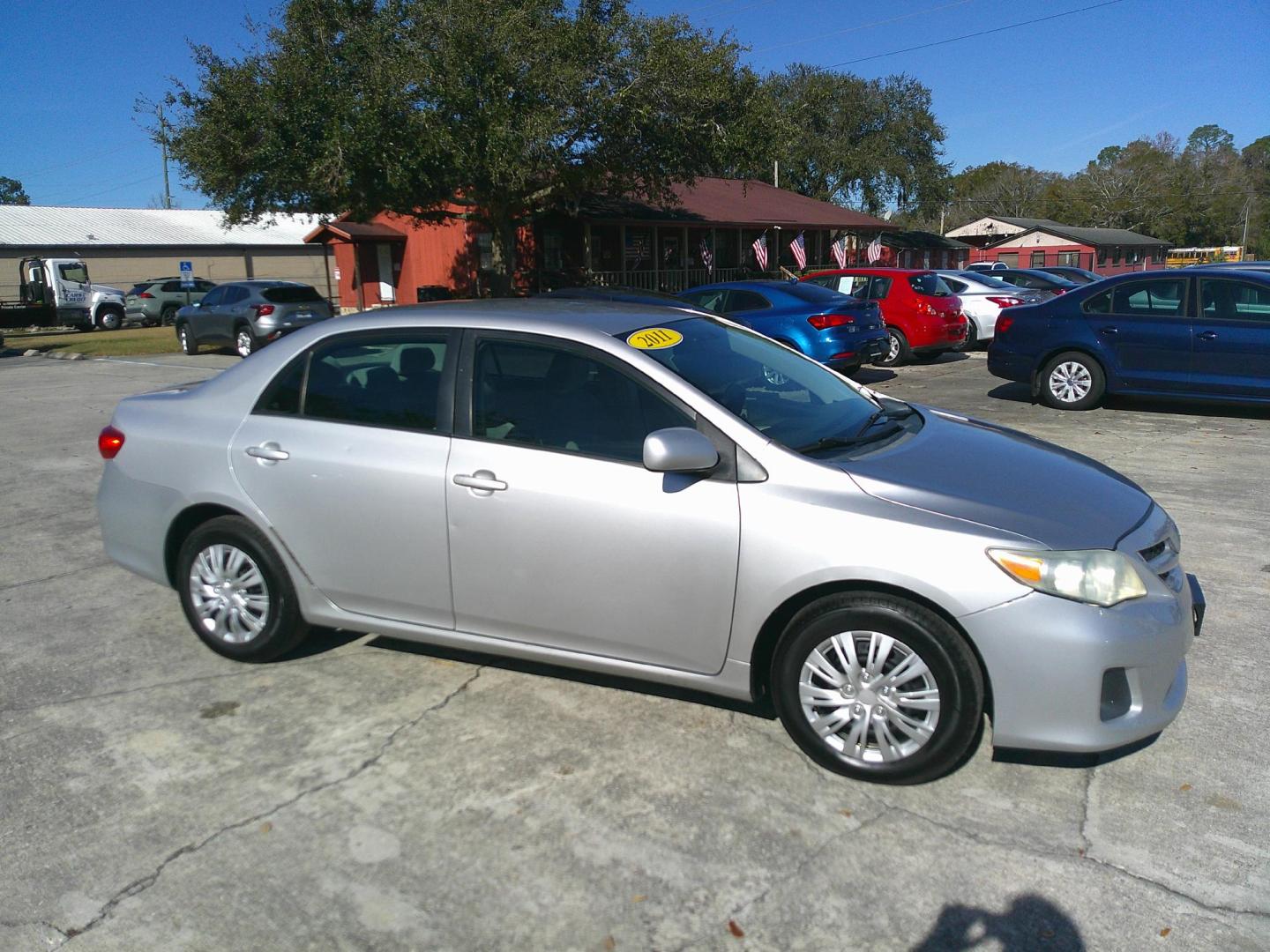 2011 SILVER TOYOTA COROLLA BASE; S; LE; (2T1BU4EE9BC) , located at 10405 Abercorn Street, Savannah, GA, 31419, (912) 921-8965, 31.988262, -81.131760 - Photo#2