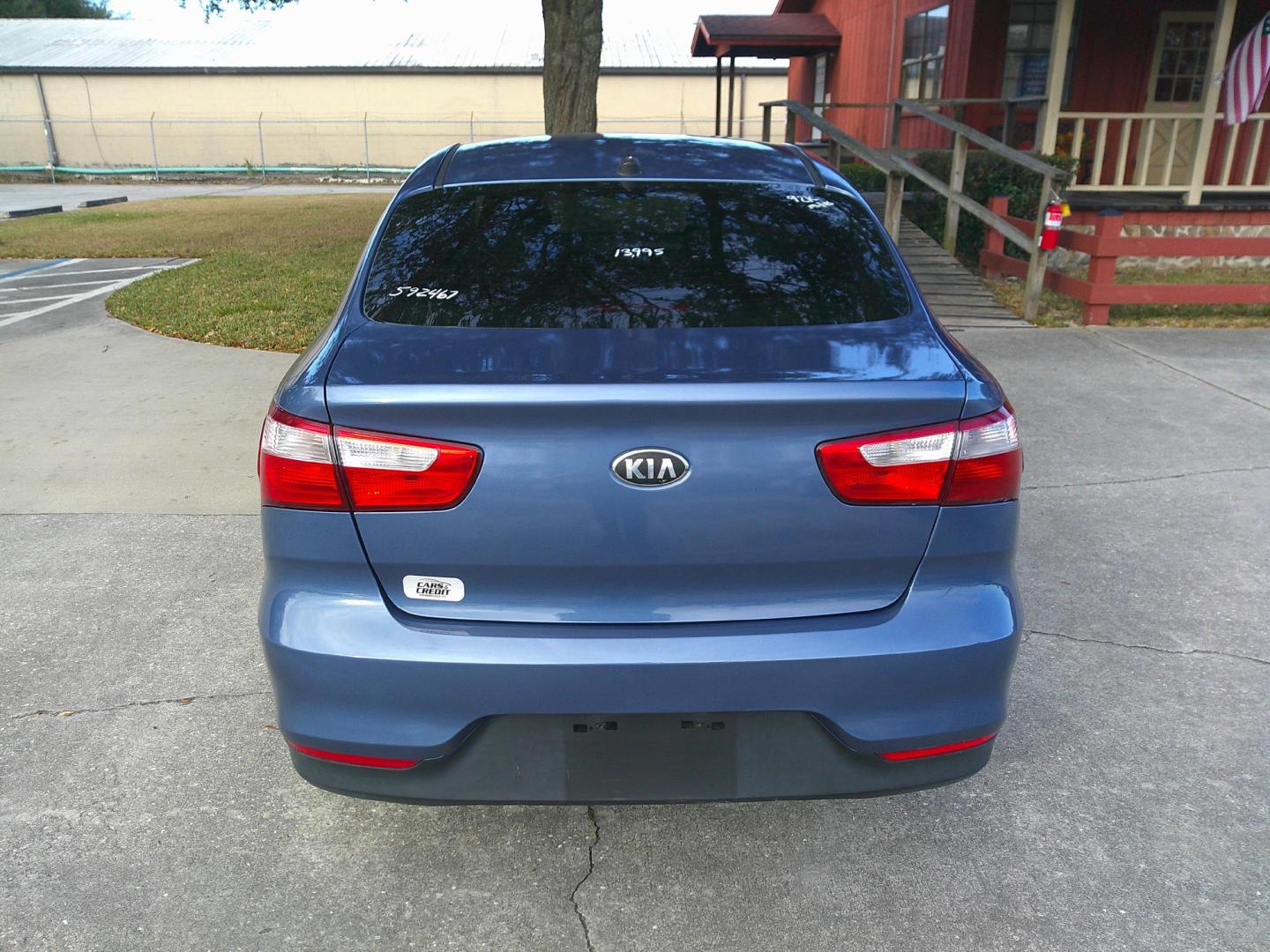 2016 BLUE KIA RIO LX (KNADM4A3XG6) , located at 1200 Cassat Avenue, Jacksonville, FL, 32205, (904) 695-1885, 30.302404, -81.731033 - Photo#5