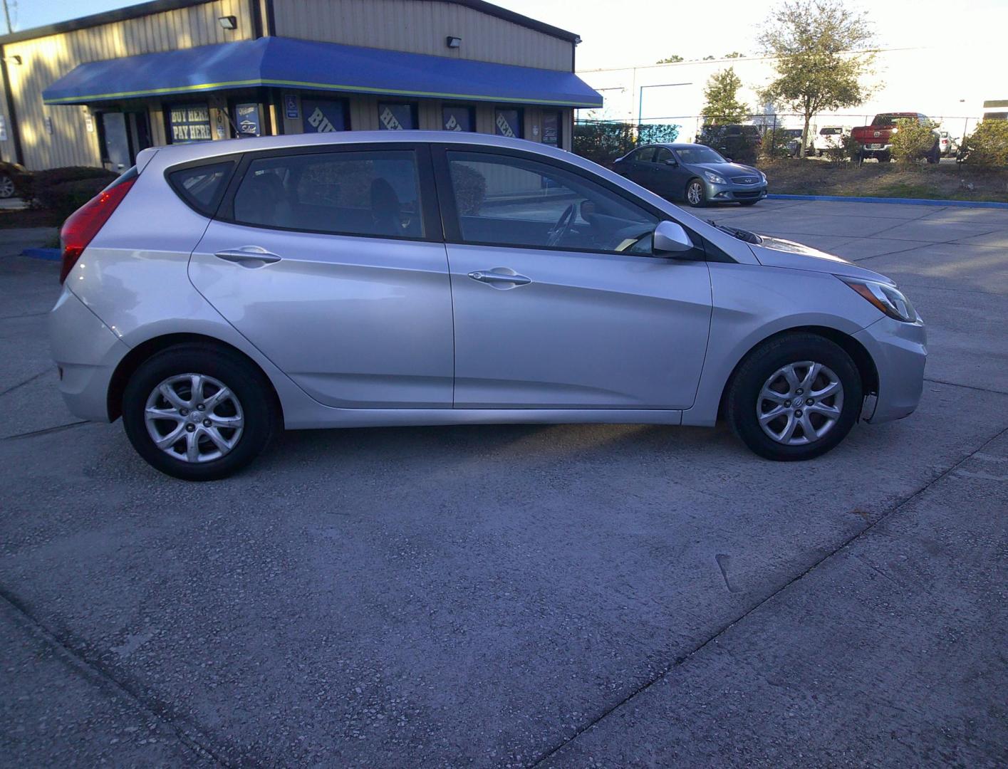 2013 SILVER HYUNDAI ACCENT GS; SE (KMHCT5AE6DU) , located at 390 Hansen Avenue, Orange Park, FL, 32065, (904) 276-7933, 30.130497, -81.787529 - Photo#3