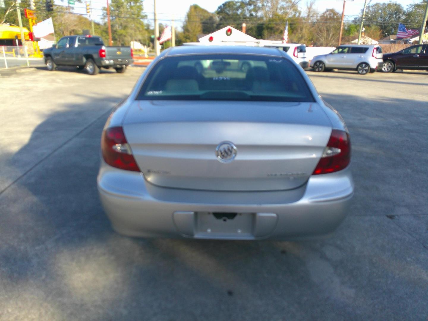 2007 SILVER BUICK LACROSSE CXL (2G4WD552971) , located at 10405 Abercorn Street, Savannah, GA, 31419, (912) 921-8965, 31.988262, -81.131760 - Photo#5