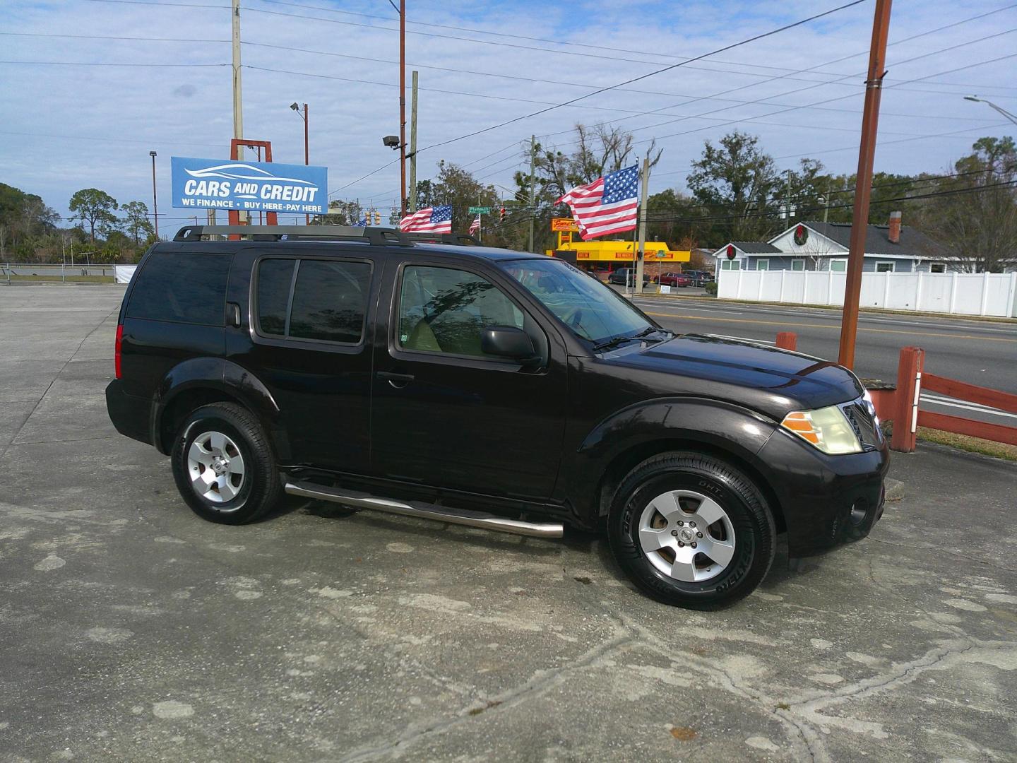 2011 BLACK NISSAN PATHFINDER S; LE; SV (5N1AR1NN2BC) , located at 1200 Cassat Avenue, Jacksonville, FL, 32205, (904) 695-1885, 30.302404, -81.731033 - Photo#2