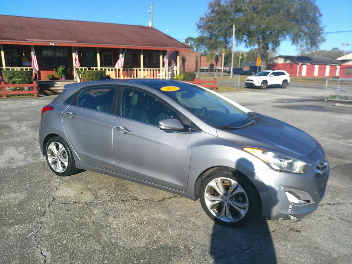 2013 SILVER HYUNDAI ELANTRA GT BASE (KMHD35LE7DU) , located at 1200 Cassat Avenue, Jacksonville, FL, 32205, (904) 695-1885, 30.302404, -81.731033 - Photo#3