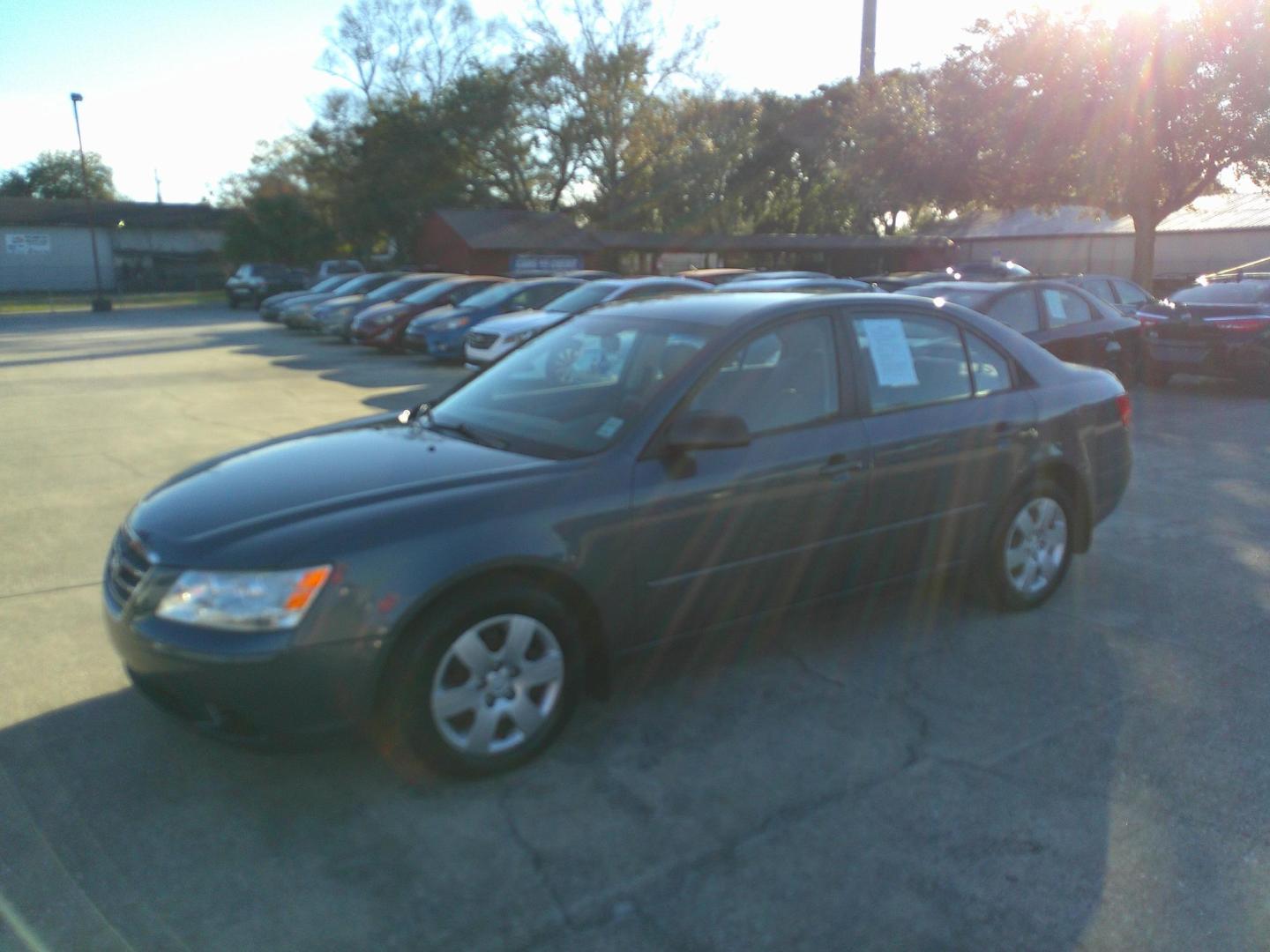 2009 GRAY HYUNDAI SONATA GLS (5NPET46C19H) , located at 10405 Abercorn Street, Savannah, GA, 31419, (912) 921-8965, 31.988262, -81.131760 - Photo#0