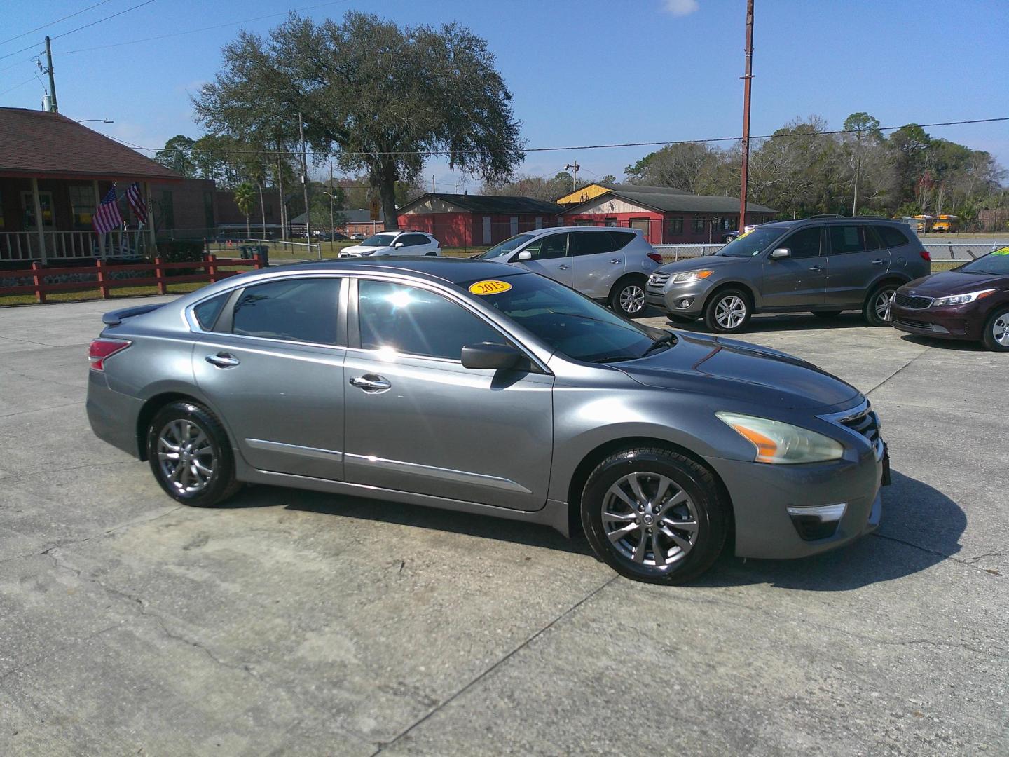 2015 GRAY NISSAN ALTIMA 2.5; 2.5 S; 2 (1N4AL3AP2FC) , located at 1200 Cassat Avenue, Jacksonville, FL, 32205, (904) 695-1885, 30.302404, -81.731033 - Photo#1